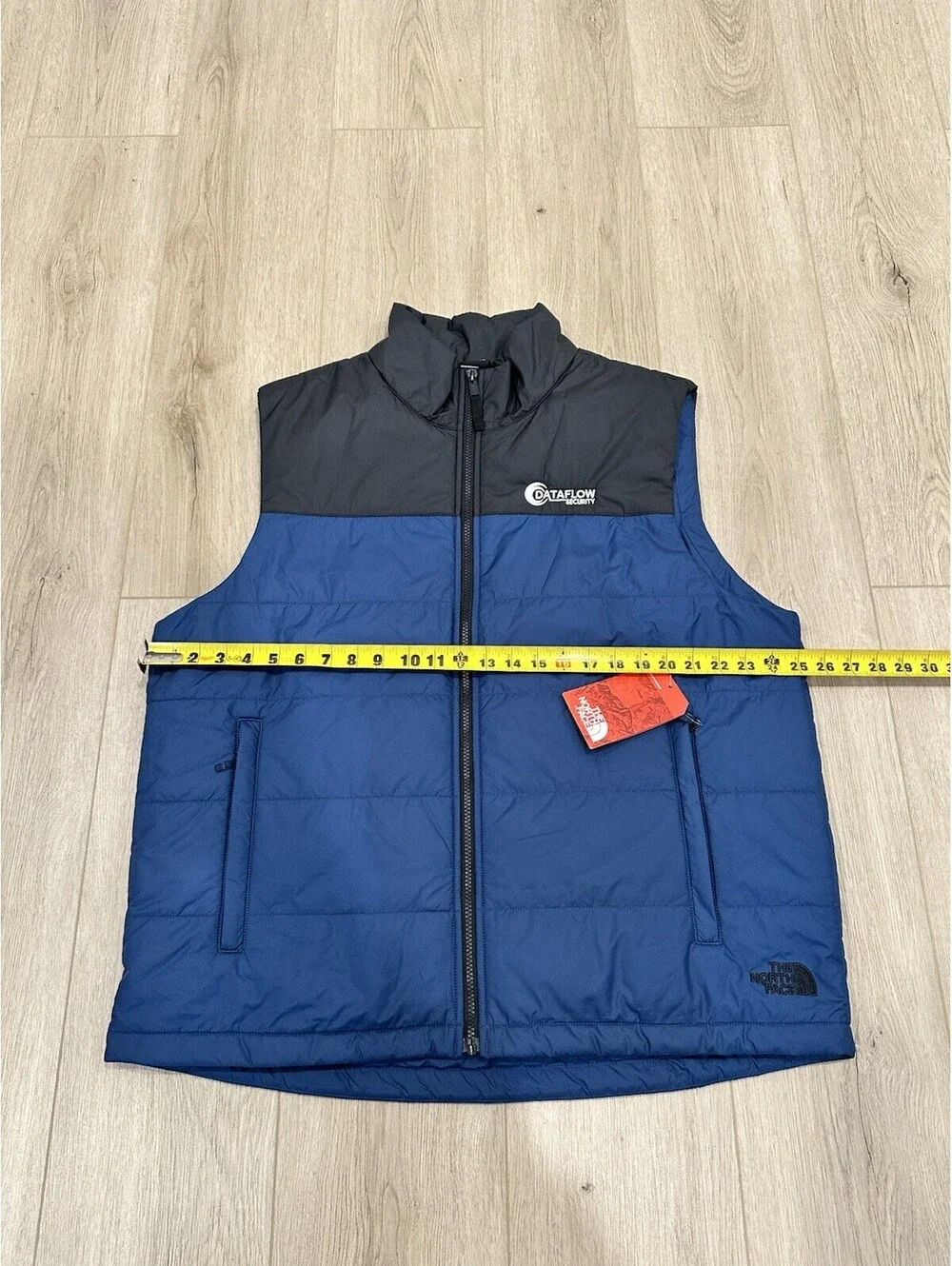 NWT The North Face Everyday Insulated Vest Black Blue Men’s Sz XL Puffer Style